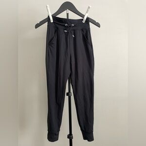 Kids Black Jogger Pants size M (7/8)